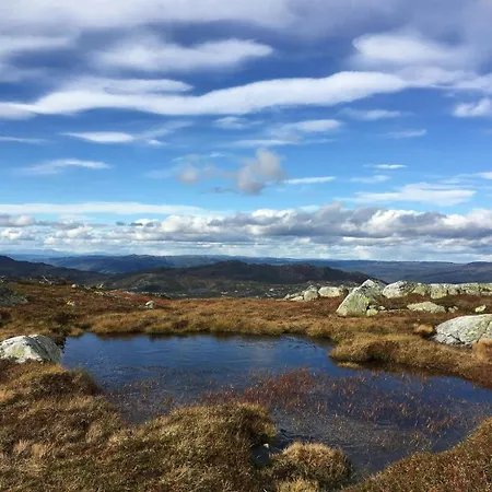 Family Friendly Mountain Near Oslo * Flå